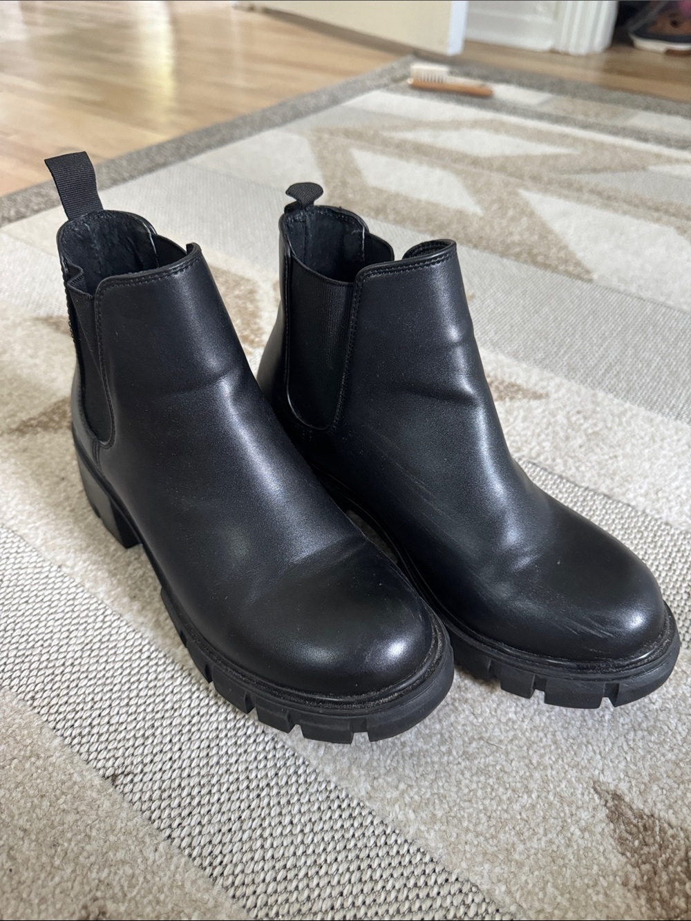 Steve Madden Black Chunky Chelsea Ankle Boots